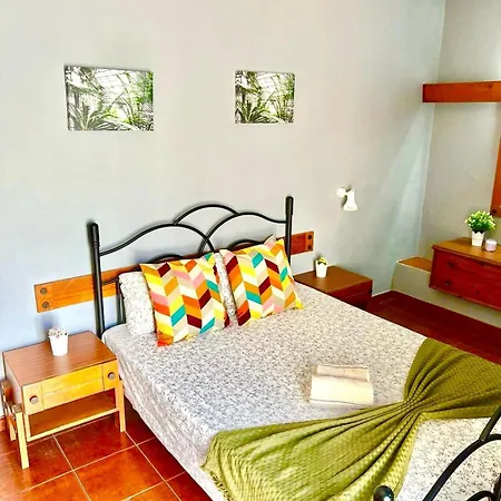 Apartment T2, Oura *