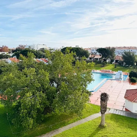 T2, Oura Appartement